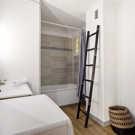 Cosy Avec Balcon, Centre-ville De Καν